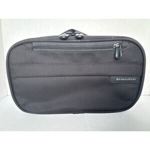Briggs & Riley baseline classic toiletry kit black bag